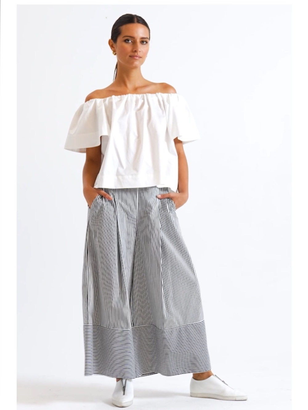 Planet by Lauren G Pheasant White Off-Shoulder Ruffle Blouse Sz 2 / S
